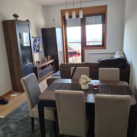 アパート Dunja ズラティボール